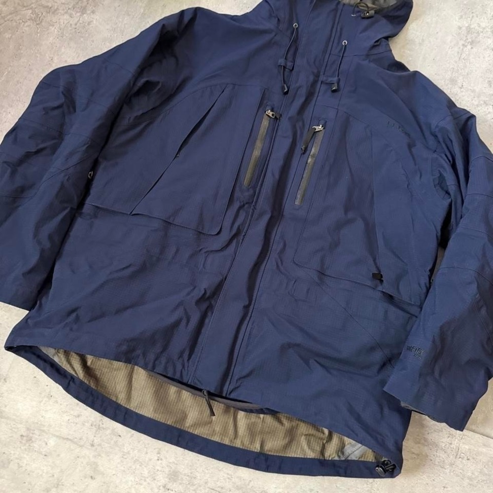 Vintage L.L.Bean Gore-Tex All Conditions Jacket Navy blue jacket - Picture 2 of 8
